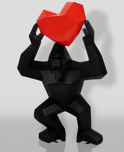 Casa Padrino scultura decorativa XXL gorilla con cuore nero / rosso A. 146 cm
