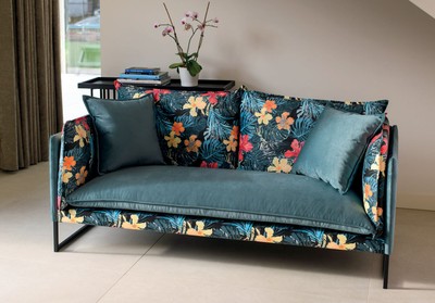 Luxus Wohnzimmer Sofa mit Blumendesign Bunt Schwarz