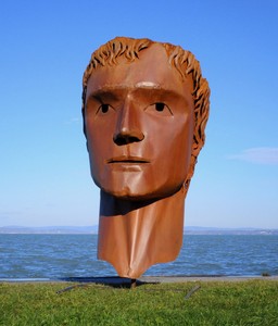 Casa Padrino XXL Stahl Garten Deko Skulptur Kopf Rost H. 213 cm