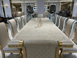 Casa Padrino table de salle à manger baroque de luxe crème / blanc / or 250 cm - Meubles baroques