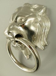 Casa Padrino battente per porta barocco in alluminio leone argento A. 33 cm - Accessori decorativi barocchi