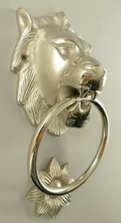 Casa Padrino battente per porta barocco in alluminio leone argento A. 28 cm - Accessori decorativi barocchi