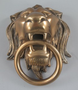 Casa Padrino Barock Aluminium Türklopfer Löwe Bronze H. 40 cm - Barock Deko Accessoires