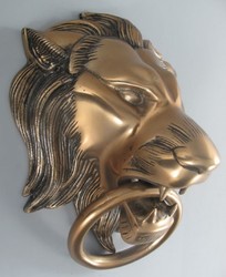 Casa Padrino battente per porta barocco in alluminio leone bronzo A. 33 cm - Accessori decorativi barocchi