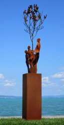 Casa Padrino XXL garden decoration metal sculpture friends at tree on column rust H. 260 cm