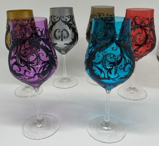 Casa Padrino conjunto de copas de vino barrocos de lujo colorido / negro - Copas de vino hechas a mano