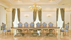 Casa Padrino Luxury Baroque Dining Table Brown Inlaid / Gold 420 cm - Baroque Furniture - Made in Italy Casa Padrino Luxury Baroque Dining Table Brown Inlaid / Gold 420 cm - Baroque Furniture - Made in Italy