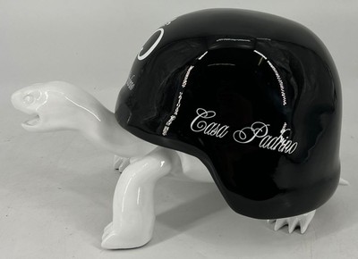 Casa Padrino Luxus Deko Figur Schildkröte Weiß / Schwarz 40 cm - Deko Accessoires