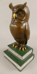 Casa Padrino figura decorativa de bronce búho sobre libros A. 22 cm - Escultura decorativa de escritorio