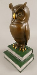 Casa Padrino figura decorativa de bronce búho sobre libros A. 22 cm - Escultura decorativa de escritorio