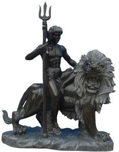 Casa Padrino sculpture en marbre de style antique homme sur lion gauche noir / gris H. 100 cm - Décoration de jardin