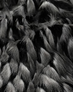 Casa Padrino Luxus Tagesdecke Schwarz / Grau 150 x 240 cm - Kunstpelz Wohndecke
