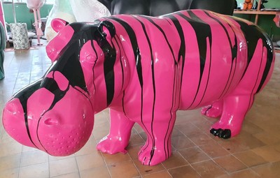 Casa Padrino scultura decorativa XXL ippopotamo rosa / nero 175 cm - Figura decorativa da giardino a grandezza naturale