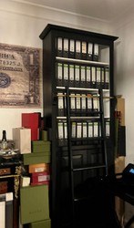 Landhausstil Massivholz Schrank Regalschrank Bücherschrank mit Leiter Schwarz Weiß