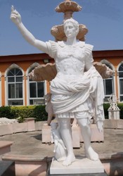 Magnifique sculpture décorative de jardin en marbre de style antique figure romaine blanc