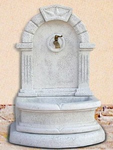Fuente de pared Art Nouveau con grifo gris latón antiguo