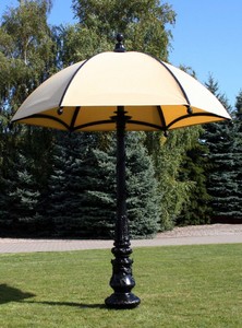 Immense parasol décoratif de jardin baroque noir beige