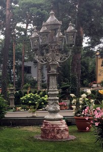 Casa Padrino Barock Straßenlaterne / Gartenlaterne Antik Grau H. 339 cm
