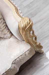 Casa Padrino Luxus Barock Wohnzimmer Sofa Weiß / Antik Gold 230 cm - Barock Wohnzimmer Möbel