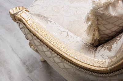 Casa Padrino Luxus Barock Wohnzimmer Sofa Weiß / Antik Gold 230 cm - Barock Wohnzimmer Möbel
