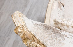 Prunkvolles Luxus Barock Wohnzimmer Sofa Weiß Antik Gold