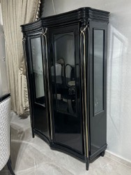 Magnifique vitrine baroque de luxe noir or