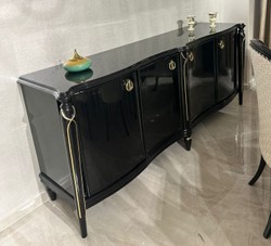Aparador barroco de lujo con 4 puertas negro oro