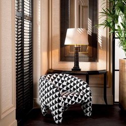 Casa Padrino luxury living room & hotel armchair with pattern black / white 78 x 78 x H. 72 cm - Luxury furniture