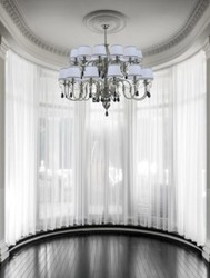 Magnifico lampadario di cristallo barocco di lusso argento nero bianco