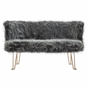 Casa Padrino Luxus Wohnzimmer Kunstfell Sofa Grau / Messing 134 cm