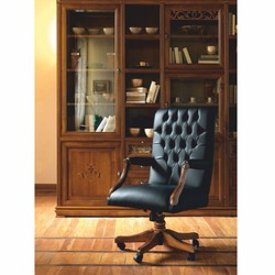 Casa Padrino chaise de bureau baroque Chesterfield de luxe en cuir noir / marron - Fabriquée en Italie Casa Padrino chaise de bureau baroque Chesterfield de luxe en cuir noir / marron - Fabriquée en Italie