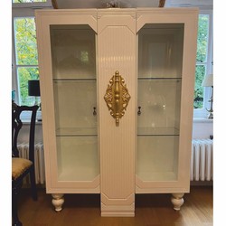 Casa Padrino vitrina barroco de lujo blanco / oro 125 x 49 x A. 169 cm - Pieza de exposición
