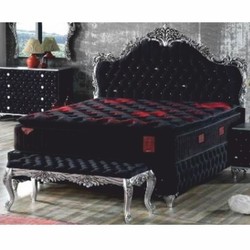 Casa Padrino baroque double bed with glitter stones and mattress black / silver 160 x 200 cm