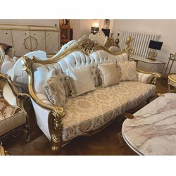 Prunkvolles Barock Wohnzimmer Sofa mit Muster Creme Gold