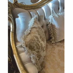 Prunkvolles Barock Wohnzimmer Sofa mit Muster Creme Gold