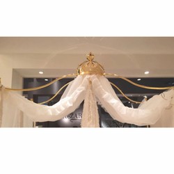 Casa Padrino Lit Bébé Baroque de Luxe avec Couronne Or 150 x 80 x H. 245 cm - Made in Italy