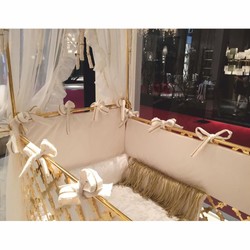 Casa Padrino Lit Bébé Baroque de Luxe avec Couronne Or 150 x 80 x H. 245 cm - Made in Italy