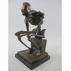 Casa Padrino sculpture décorative en bronze squelette bronze / noir H. 25 cm - Accessoires décoratifs