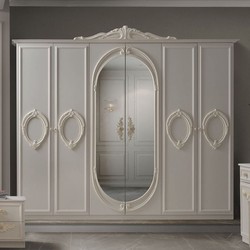 Luxus Barock Schlafzimmerschrank Kleiderschrank mit 6 Türen Creme