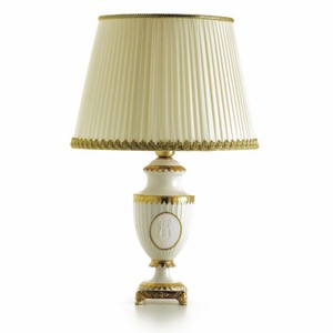 Casa Padrino lampe de table baroque de luxe en porcelaine blanc / or / ivoire H. 59 cm - Fabriquée en Italie