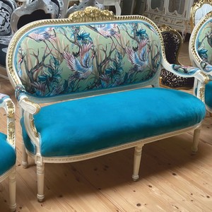 Barock 2er Sofa mit Muster Blau Bunt Weiß Gold