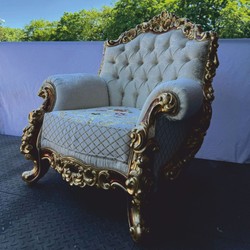 Casa Padrino Sillón Barroco de Lujo Blanco / Marrón / Oro A. 120 cm - Muebles Barrocos