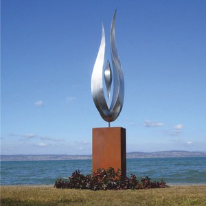 Casa Padrino sculpture de décoration de jardin en métal avec colonne argent / rouille H. 324 cm