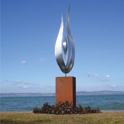 Luxus Hotel Garten Deko Metall Skulptur mit Säule Silber Rost
