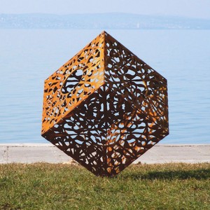 Casa Padrino sculpture de jardin de luxe en acier cube rouille H. 86 cm - Sculptures en métal