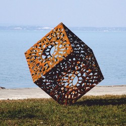 Casa Padrino scultura da giardino di lusso in acciaio cubo ruggine A. 86 cm - Sculture in metallo