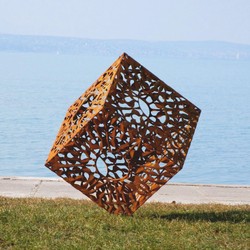 Casa Padrino scultura da giardino di lusso in acciaio cubo ruggine A. 86 cm - Sculture in metallo