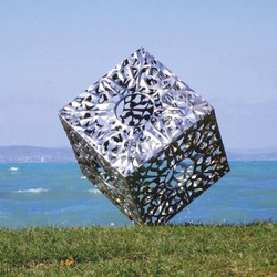 Casa Padrino escultura acero inoxidable de decoración de jardín de lujo cubo plata A. 86 cm - Esculturas de metal
