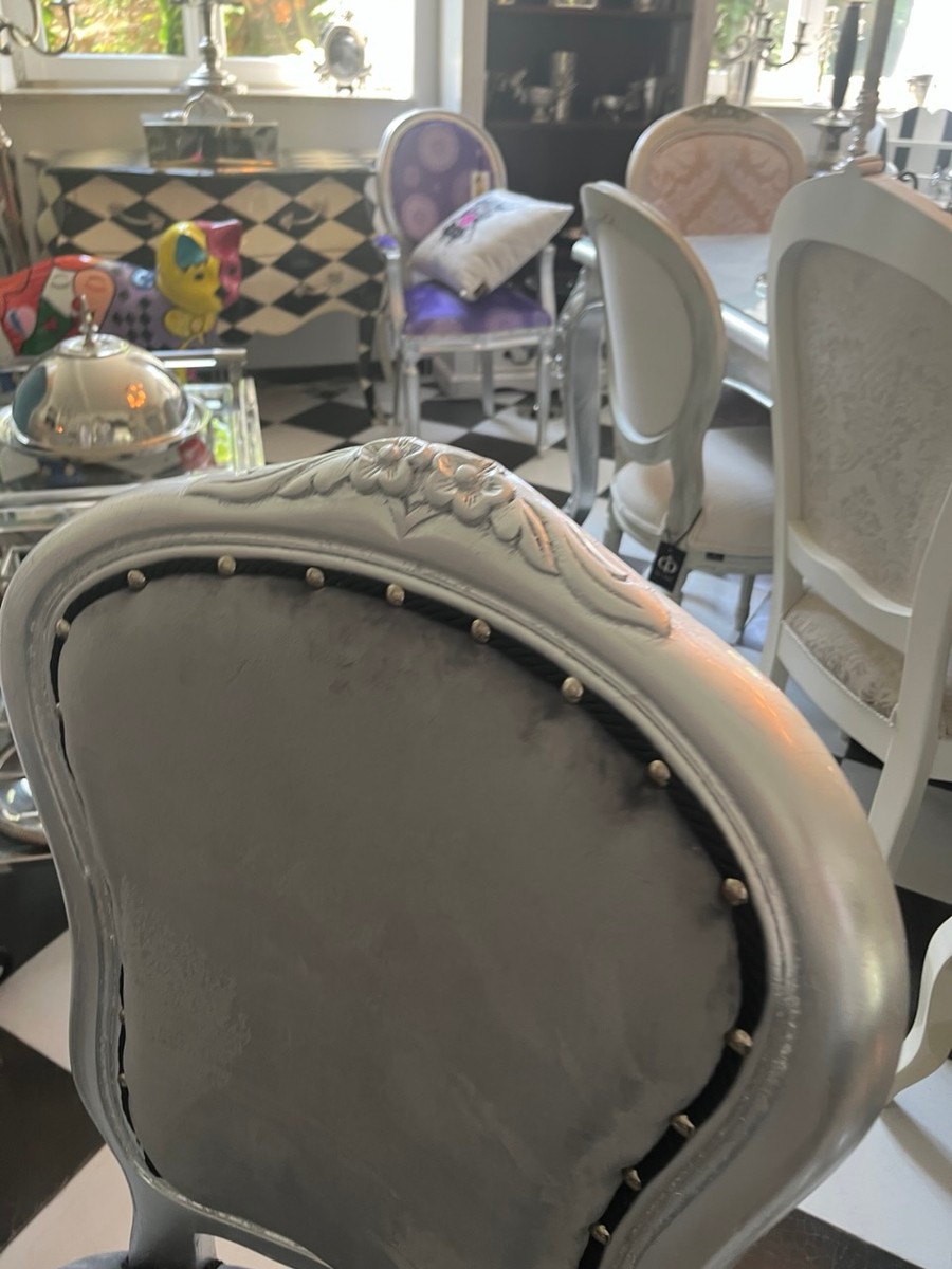 Casa Padrino Sedia Barocca di Lusso Argento Grigio 99 cm – Sedia da Pranzo in Velluto e Legno di Faggio Casa Padrino Sedia Barocca di Lusso Argento Grigio 99 cm – Sedia da Pranzo in Velluto e Legno di Faggio