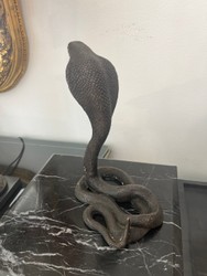 Casa Padrino Scultura in Bronzo Cobra 28 cm – Statuetta Serpente Bronzo Antico Bronzo Scuro – A 28 cm L 10 cm P 15 cm Casa Padrino Scultura in Bronzo Cobra 28 cm – Statuetta Serpente Bronzo Antico Bronzo Scuro – A 28 cm L 10 cm P 15 cm